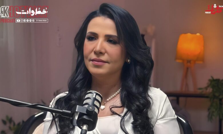 في أمسيات قاهرية هادئة.. بودكاست “خطوات” لحنان موج  يفتح الباب لحكايات لم تُروَ بعد