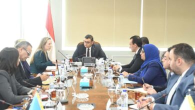 وزير الإسكان يجتمع مع بعثة البنك الدولي لمناقشة تعزيز التعاون في مجالات الإدارة المتكاملة للأراضي والمدن الذكية والمباني الخضراء