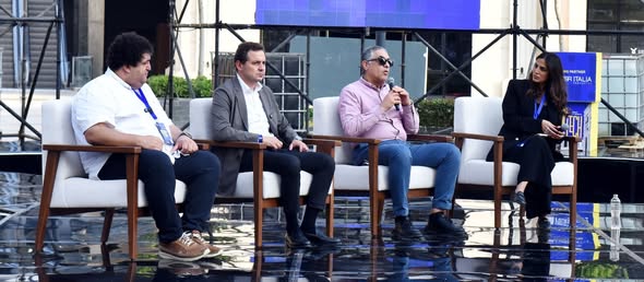 رئيس هيئة الاستثمار: التشغيل الفعلي للمقار الإدارية للشركات الناشئة داخل المناطق الحرة سيبدأ خلال 6 شهور رئيس هيئة الاستثمار: التشغيل الفعلي للمقار الإدارية للشركات الناشئة داخل المناطق الحرة سيبدأ خلال 6 شهور