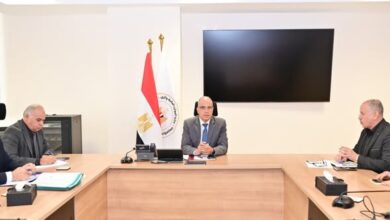 وزير الري يوجه بإعداد حلول عاجلة لحسم التحديات منظومتي الري والصرف بزمام مصرفى “خور النيل وحوض الغرب”
