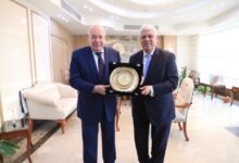 وزير التعليم العالي والممثل الخاص للرئيس الروسي يبحثان تعزيز التعاون المشترك بين البدين