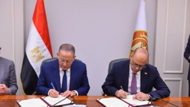 “العمل واتحاد الغرف السياحية” يوقعان بروتوكول تعاون لتنظيم أوضاع العمالة الأجنبية وضبط السوق