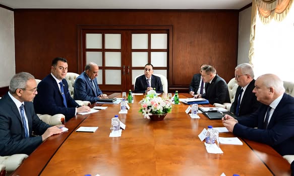 رئيس الوزراء: لا يمكن اعتبار مشروع الضبعة النووية لتوليد الكهرباء فقط بل هو أساس لتحقيق رؤية مصر ۲۰۳۰ رئيس الوزراء: لا يمكن اعتبار مشروع الضبعة النووية لتوليد الكهرباء فقط بل هو أساس لتحقيق رؤية مصر ۲۰۳۰