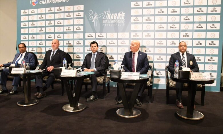 وزير الشباب والرياضة يعلن تفاصيل بطولة العالم للكاراتيه بعد غياب 37 عامًا عن مصر وزير الشباب والرياضة يعلن تفاصيل بطولة العالم للكاراتيه بعد غياب 37 عامًا عن مصر