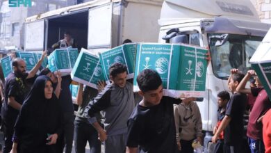 مركز الملك سلمان للإغاثة يواصل توزيع المساعدات الغذائية للنازحين في خان يونس بقطاع غزة