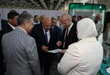 “كامل الوزير” يطالب الشركات بزيادة القيمة المضافة والطاقة الإنتاجية للاستفادة من برنامج تنمية صناعة السيارات