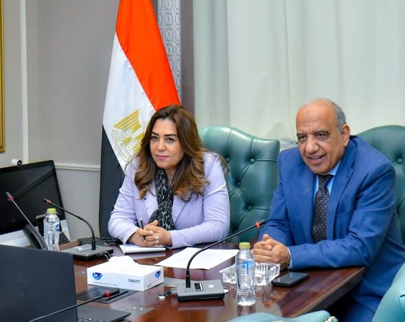 وزير الكهرباء: نستهدف الوصول بالطاقة المتجددة إلى 42% بحلول 2030 وزير الكهرباء: نستهدف الوصول بالطاقة المتجددة إلى 42% بحلول 2030