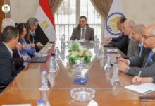 “هيئة الشراء الموحد” تبحث مع شركة De Well العالمية الاستفادة من المخازن الاستراتيجية