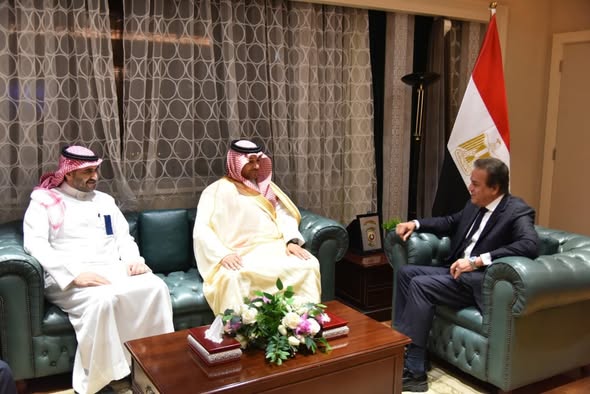وزير الصحة يبحث مع هيئة التخصصات الصحية السعودية تعزيز التعاون في التعليم الطبي المهني