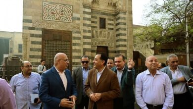 مدبولي يتفقد أعمال إحياء حارة الروم وباب زويلة.. ويؤكد: معرض للحرف التراثية بحديقة الفسطاط قريبًا