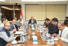 وزير الإسكان يتابع مشروعات المرافق والكهرباء بالمناطق الصناعية بعدد من المدن الجديدة