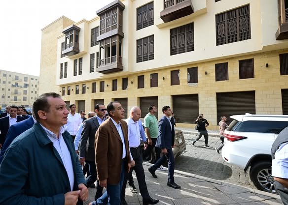 رئيس الوزراء يتفقد تطوير مسجد الحاكم ومنطقة المعز.. ويعلن طرح بوتيك أوتيل الشوربجي والأرناؤوطي للتشغيل