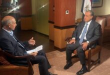 وزير الخارجية يجرى لقاء إعلاميًا مع جريدة وقناة DAWN الباكستانية خلال زيارته لإسلام آباد