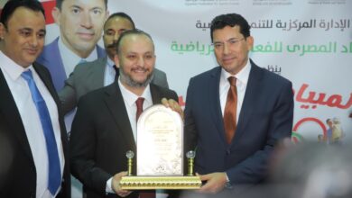 خلال مشاركته في أولمبياد الصحفيين.. الدكتور عمر عامر يثني على التنظيم ويوفر خدمات الكشف المجاني