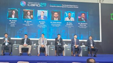 الذكاء الاصطناعي يطلق “جيوش” المحتالين.. خبراء الأمن السيبراني يحذرون من هجمات التزييف العميق والديدان الذكية