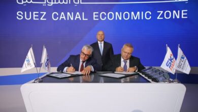 اقتصادية قناة السويس توقع مذكرة تفاهم وعقد انتفاع مع شركة «سكاي بورتس» لتشغيل محطة متعددة الأغراض بميناء السخنة اقتصادية قناة السويس توقع مذكرة تفاهم وعقد انتفاع مع شركة «سكاي بورتس» لتشغيل محطة متعددة الأغراض بميناء السخنة