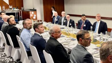  وزير البترول يعقد لقاءً موسعاً مع 13 شركة تعدين أسترالية