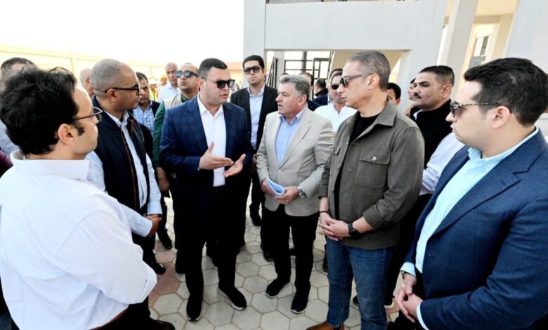 وزير الإسكان ومحافظ الفيوم يختتمان جولتهما بتفقد محطتي معالجة “بطن أهريت” و”الحامولي” بمركز يوسف الصديق