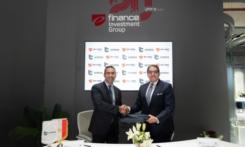 بنك قناة السويس يوقع بروتوكول تعاون مع شركة “إي أسواق – مصر” لدعم تمويل المشروعات الصغيرة والمتوسطة وتعزيز الاقتصاد الرقمي “صور”