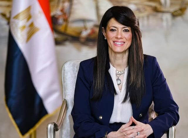 وزيرة التخطيط: 4.5 مليار دولار تمويلات ميسرة للقطاع الخاص لتمويل مشروعات بقدرة 5.2 جيجاوات وزيرة التخطيط: 4.5 مليار دولار تمويلات ميسرة للقطاع الخاص لتمويل مشروعات بقدرة 5.2 جيجاوات