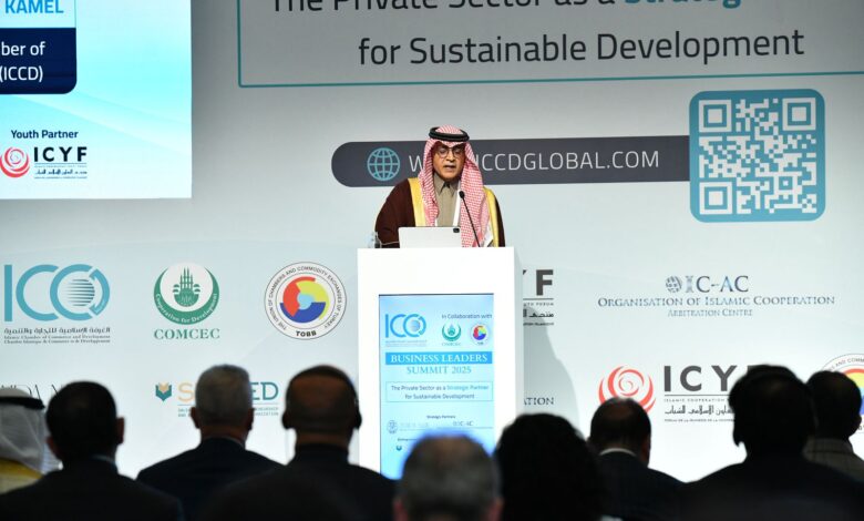 عبد الله صالح كامل يُطلق شبكة (B57+) لتمكين الشراكات الاقتصادية بين 57 دولة إسلامية عبد الله صالح كامل يُطلق شبكة (B57+) لتمكين الشراكات الاقتصادية بين 57 دولة إسلامية