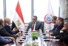 نائب رئيس الوزراء يبحث مع «اتصالات مصر» تطوير المنظومة الصحية الرقمية