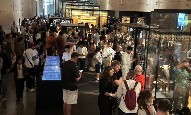المتحف المصري الكبير يستقبل 18 ألف زائر في يومه الأول المتحف المصري الكبير يستقبل 18 ألف زائر في يومه الأول