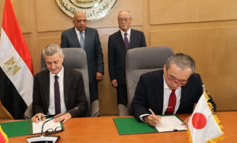 وزير الكهرباء يشهد توقيع اتفاقية إنشاء محطة طاقة شمسية ومنظومة تخزين بطاريات بالغردقة بالتعاون مع الوكالة اليابانية “جايكا” وزير الكهرباء يشهد توقيع اتفاقية إنشاء محطة طاقة شمسية ومنظومة تخزين بطاريات بالغردقة بالتعاون مع الوكالة اليابانية “جايكا”