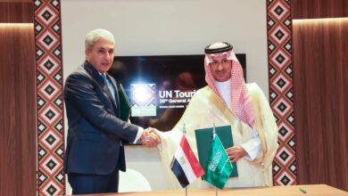 مصر والسعودية توقعان برنامجًا تنفيذيًا لتعزيز التعاون السياحي