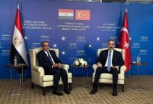 مباحثات مصرية – تركية لتعزيز التعاون الثنائي والتشاور حول القضايا الإقليمية