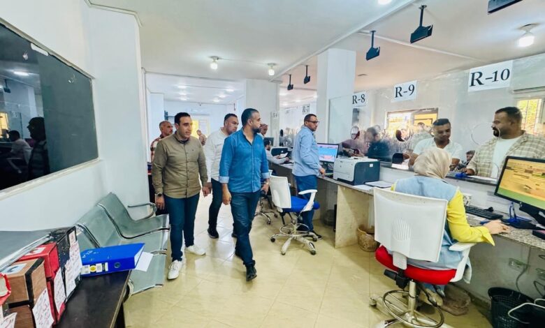 رئيس جهاز العبور الجديدة يتابع الاستعدادات النهائية لتسليم 2045 قطعة أرض سكنية للفائزين بالقرعة رئيس جهاز العبور الجديدة يتابع الاستعدادات النهائية لتسليم 2045 قطعة أرض سكنية للفائزين بالقرعة