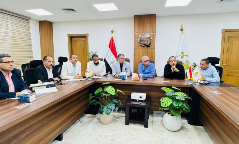 اجتماع موسّع بالعبور الجديدة لمتابعة ملف التقنين وتسريع معدلات التنفيذ اجتماع موسّع بالعبور الجديدة لمتابعة ملف التقنين وتسريع معدلات التنفيذ