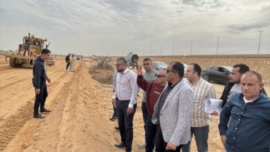 رئيس جهاز العبور الجديدة ومعاون نائب رئيس الهيئة يتفقدان أعمال المرافق بالشريط الخدمي