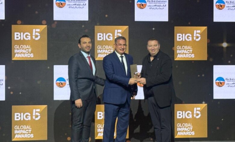 المقاولون العرب تفوز بجائزتين دوليتين عن مشروعي المونوريل وسد جوليوس نيريري