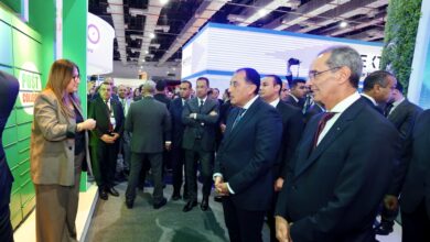 داليا الباز تستعرض أمام رئيس الوزراء جهود تطوير الخدمات البريدية خلال Cairo ICT 2025