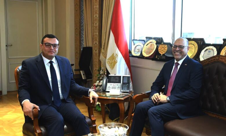 وزيرا الإسكان والعمل يبحثان تعزيز التعاون في عدد من الملفات المشتركة وزيرا الإسكان والعمل يبحثان تعزيز التعاون في عدد من الملفات المشتركة