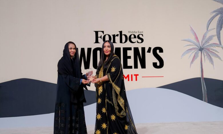 “فوربس الشرق الأوسط” تختتم النسخة الثالثة من قمة المرأة بالرياض بتكريم قيادات نسائية ملهمة “فوربس الشرق الأوسط” تختتم النسخة الثالثة من قمة المرأة بالرياض بتكريم قيادات نسائية ملهمة