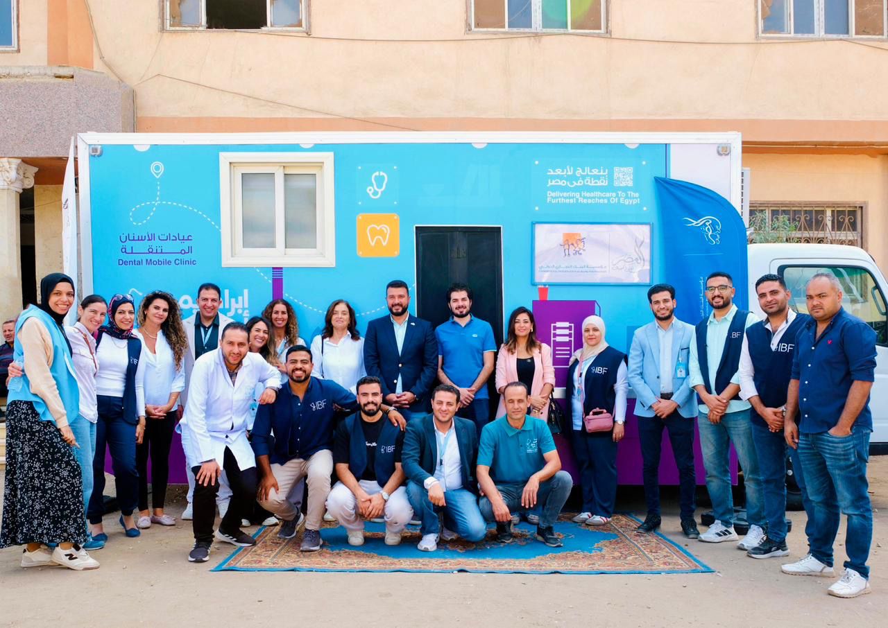 مؤسسة البنك التجاري الدولي ومؤسسة إبراهيم بدران يحتفلان بافتتاح عيادة الأسنان المتنقلة ضمن مشروع “أطفالنا مستقبلنا”