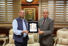 محافظ المنيا يكرم رئيس قطاع البنك الزراعي لدوره في دعم خطط التنمية 