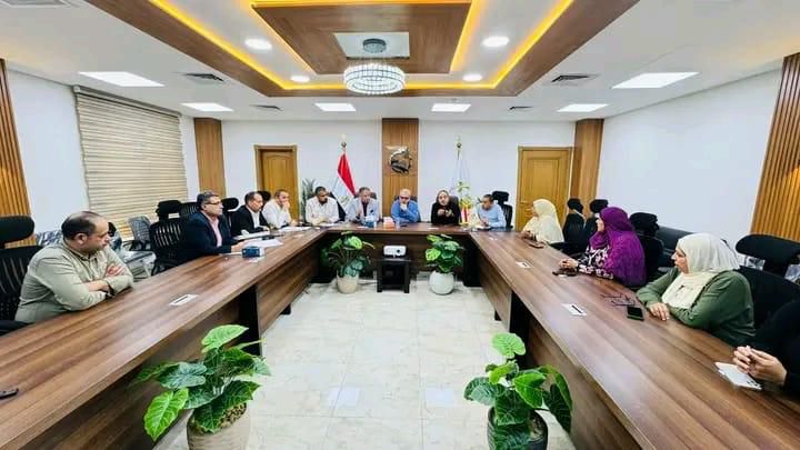 مسئولو “الإسكان” يتابعون ملف التقنين ومعدلات التنفيذ بالأراضي المضافة لمدينة العبور الجديدة مسئولو “الإسكان” يتابعون ملف التقنين ومعدلات التنفيذ بالأراضي المضافة لمدينة العبور الجديدة