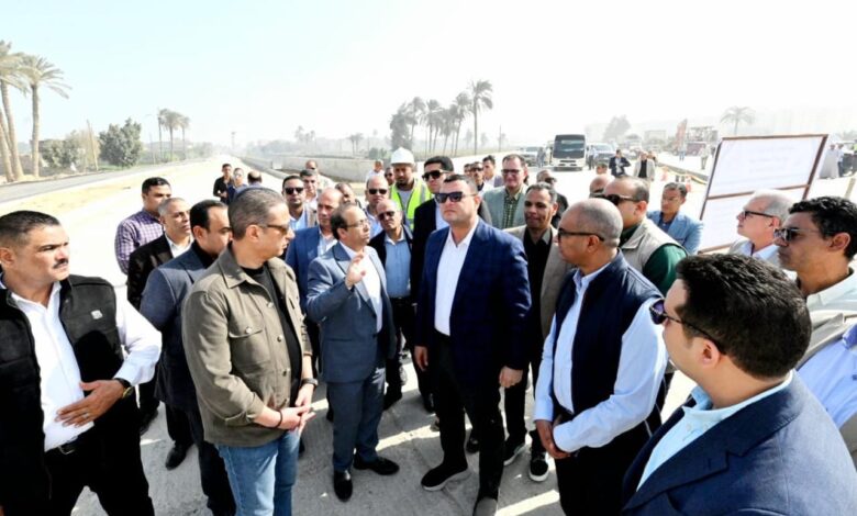 شريف الشربيني يوجه بتسريع تنفيذ محطات المياه والطريق الرابط بالفيوم الجديدة