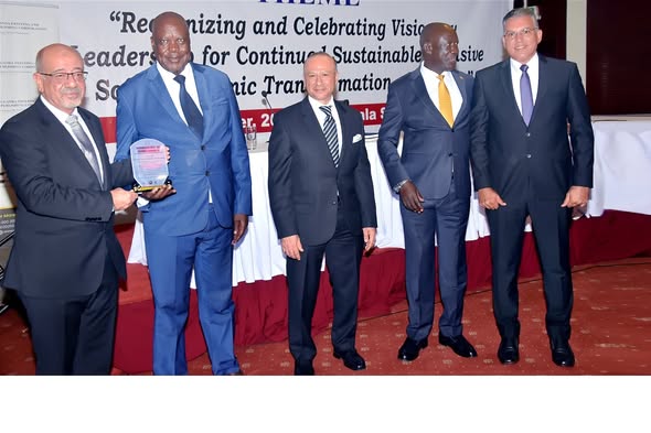 المقاولون العرب تتوج بجائزة أفضل شركة مقاولات في أوغندا للعام الثامن على التوالي