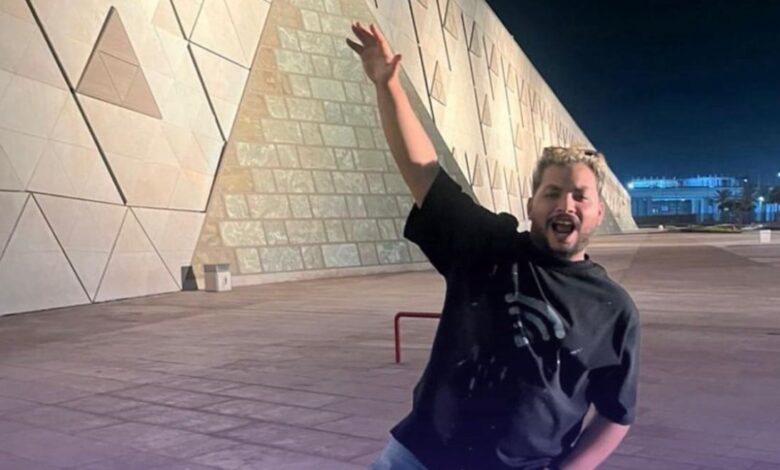 من الستوري بورد إلى العالمية.. سيف شعراوي يروي كواليس مشاركته في افتتاح المتحف الكبير من الستوري بورد إلى العالمية.. سيف شعراوي يروي كواليس مشاركته في افتتاح المتحف الكبير