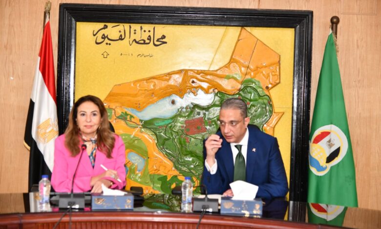 محافظ الفيوم ونائب وزير الاتصالات يبحثان التحول الرقمي والتطوير المؤسسي بالمحافظة