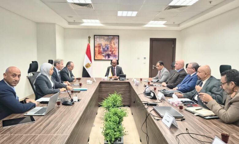 تحالف دولي بقيادة “المقاولون العرب” يعرض أحدث تكنولوجيا تحلية المياه على وزارة الإسكان