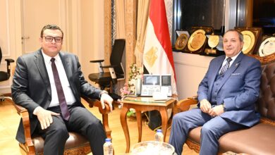 وزير الإسكان يلتقي محافظ بورسعيد لمناقشة استعدادات مواجهة موسم الأمطار