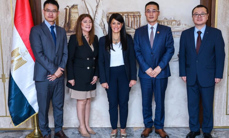 وزيرة التخطيط تبحث مع هواوي مصر التوسع في الاستثمارات وتعزيز التحول الرقمي وزيرة التخطيط تبحث مع هواوي مصر التوسع في الاستثمارات وتعزيز التحول الرقمي