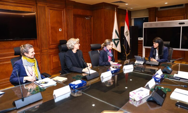 وزيرة التخطيط تستقبل رئيس شركة بروباركو الفرنسية لبحث تعزيز الشراكة وتمكين القطاع الخاص