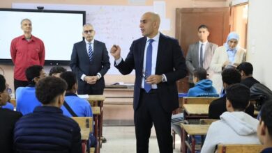 خلال زياته لعدد من مدارس التبين.. وزير التربية التعليم يتابع نسب الحضور والتقييمات الأسبوعية ويوجه بصيانة الأثاث المدرسي خلال زياته لعدد من مدارس التبين.. وزير التربية التعليم يتابع نسب الحضور والتقييمات الأسبوعية ويوجه بصيانة الأثاث المدرسي