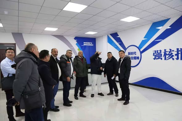 من الصين.. وزير الكهرباء: استكشاف وتعدين العناصر النادرة لتعزيز الصناعات التكنولوجية